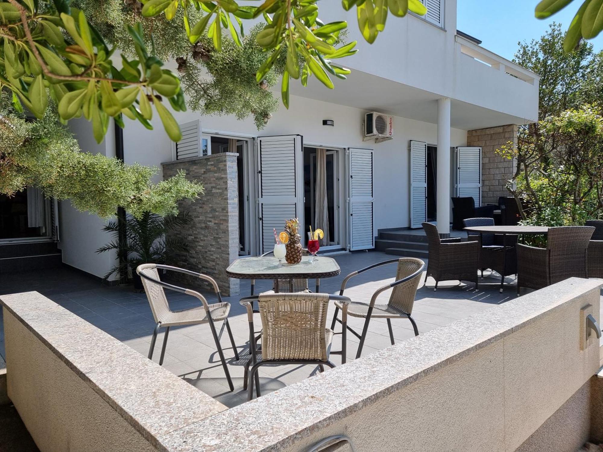 Villa Flamingo Deluxe Novalja Zimmer foto